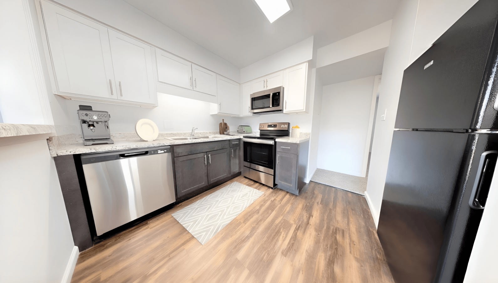 Lawrence Landing Apartments – photo 1