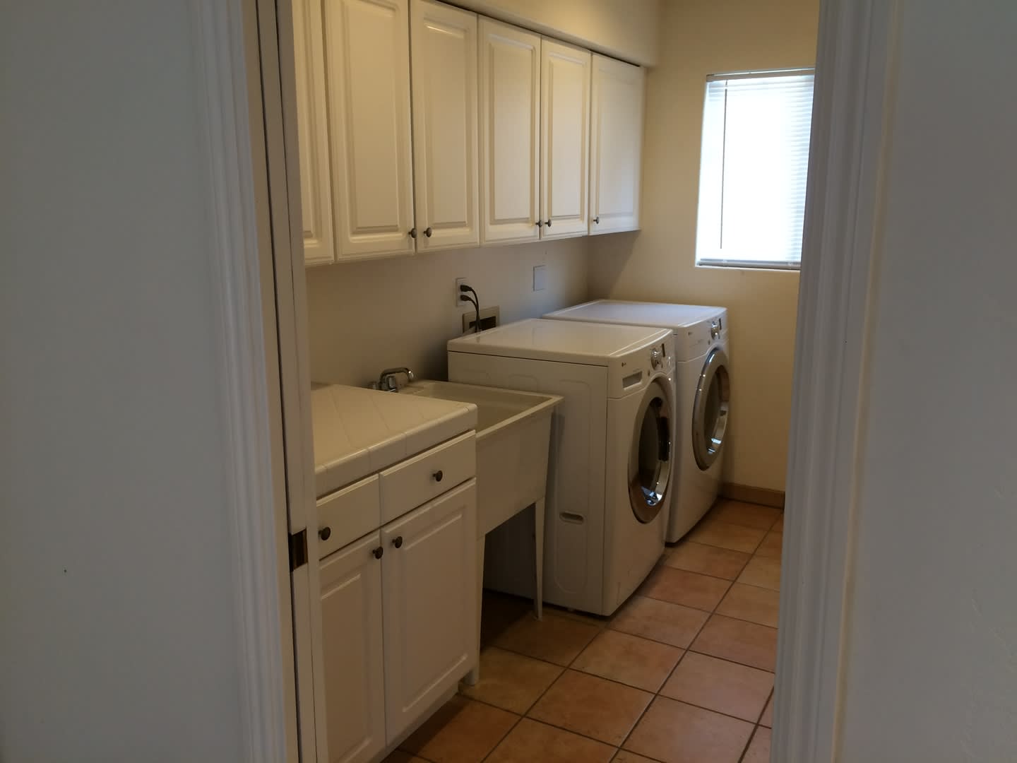 Great 3 Bedroom 3 Bath House In Monterey Fishermans Flats Neighborhood – photo 1