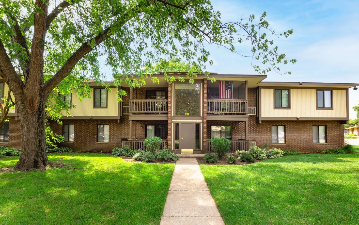 566 Somerset Lane – photo 1