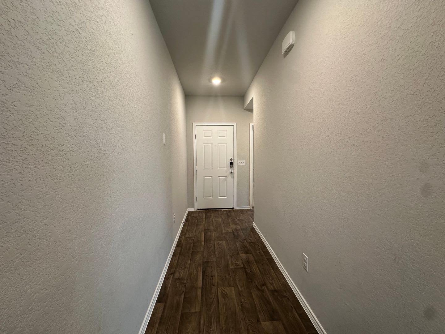 Classic Three Bedroom Two Bath Home in a Great Neighborhood – photo 5