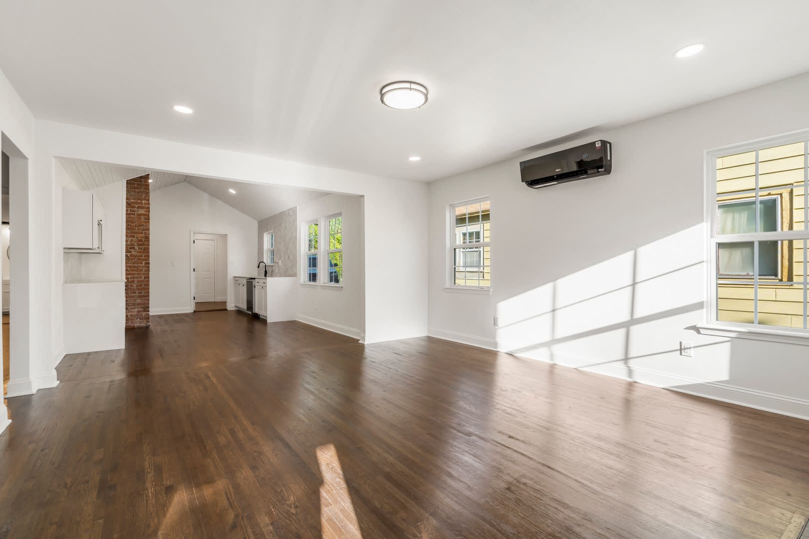 Stunning 2 Bedroom 2 Bath in the heart of Tulsa! – photo 5