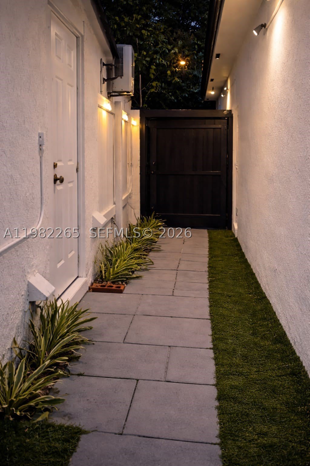 613 NW 10th St – photo 4