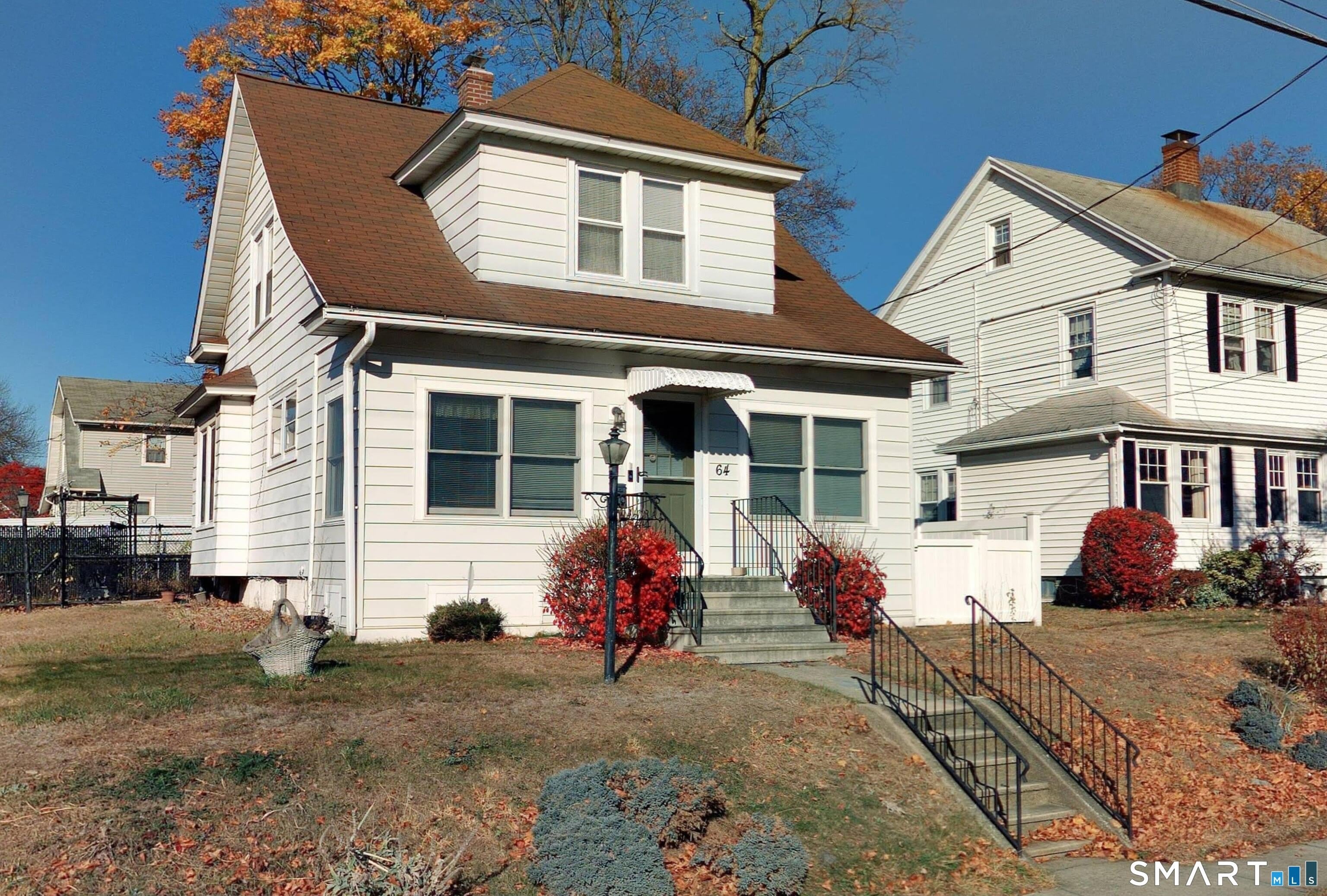 64 Moody Avenue – photo 1