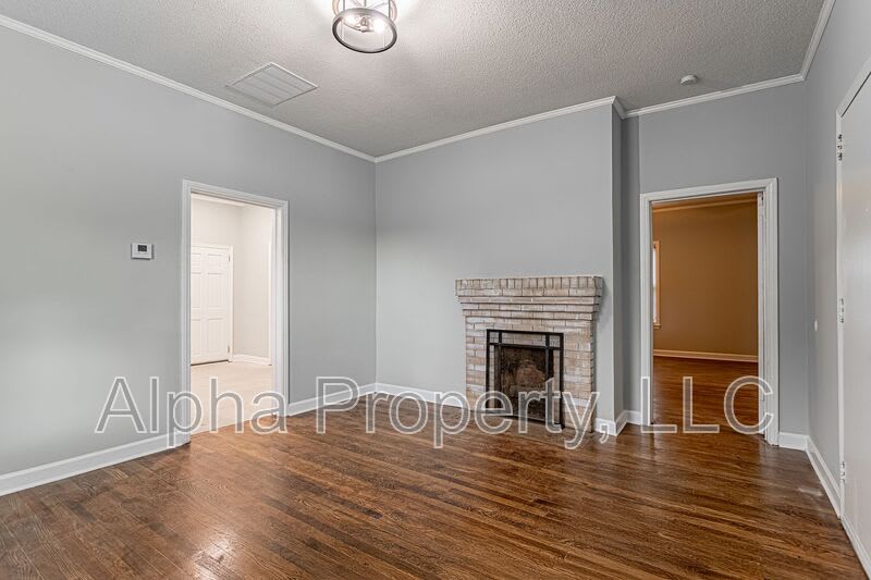 56 Hutchins St – photo 2