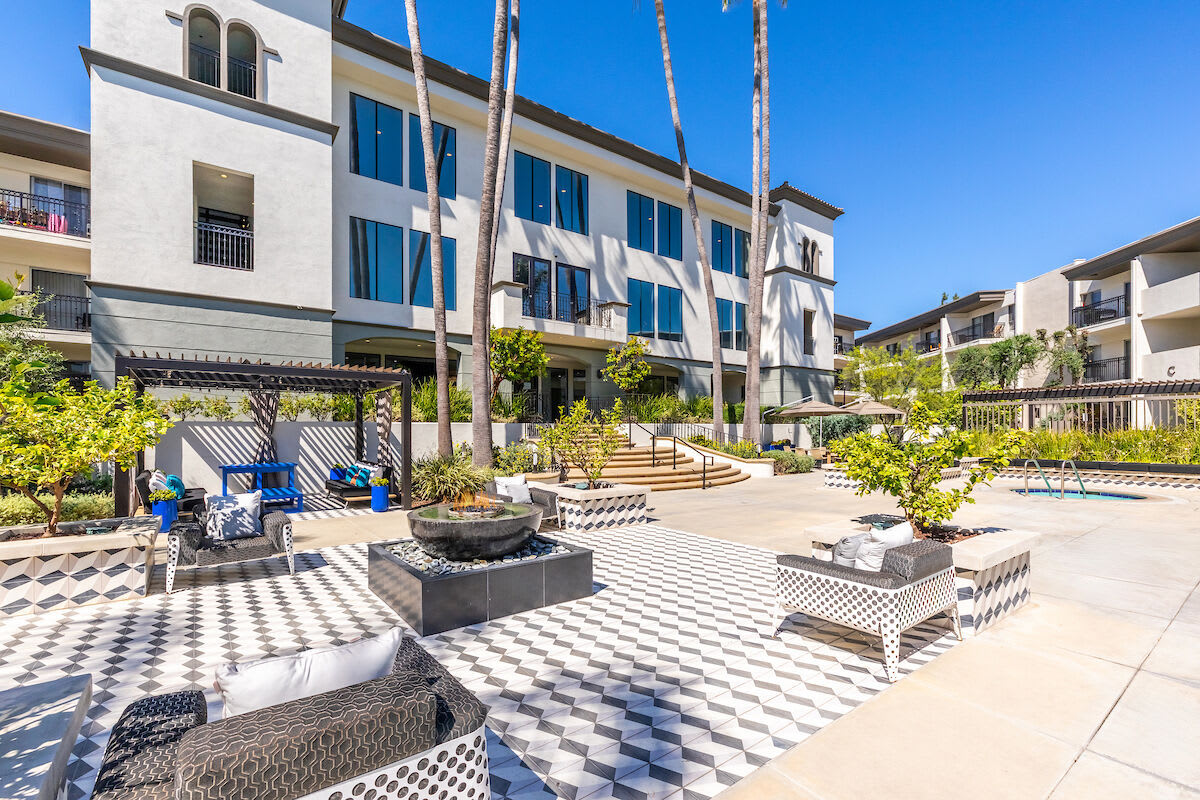 The Plaza at Sherman Oaks – photo 4