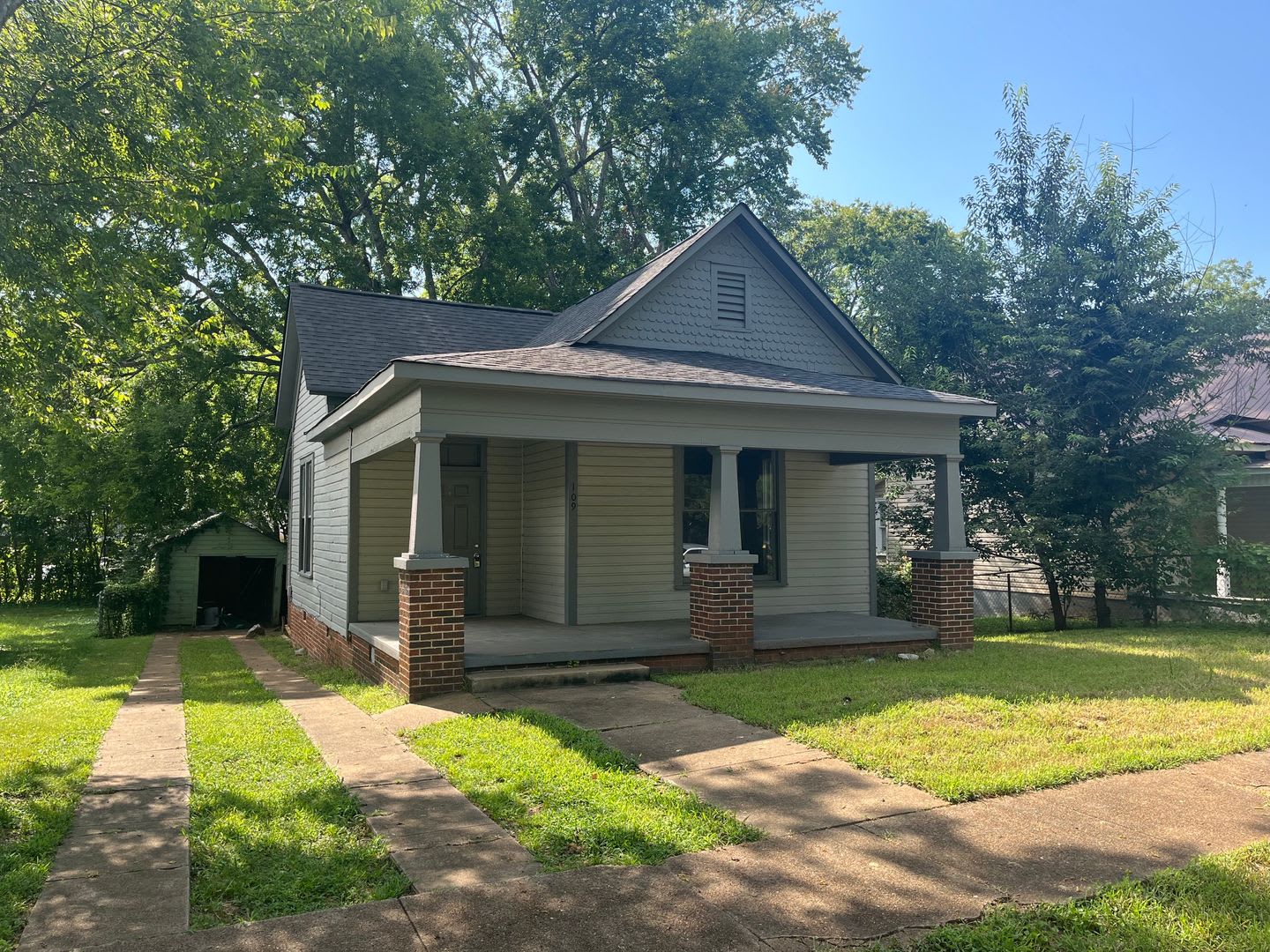 Welcome to 109 5th Avenue NW – photo 1