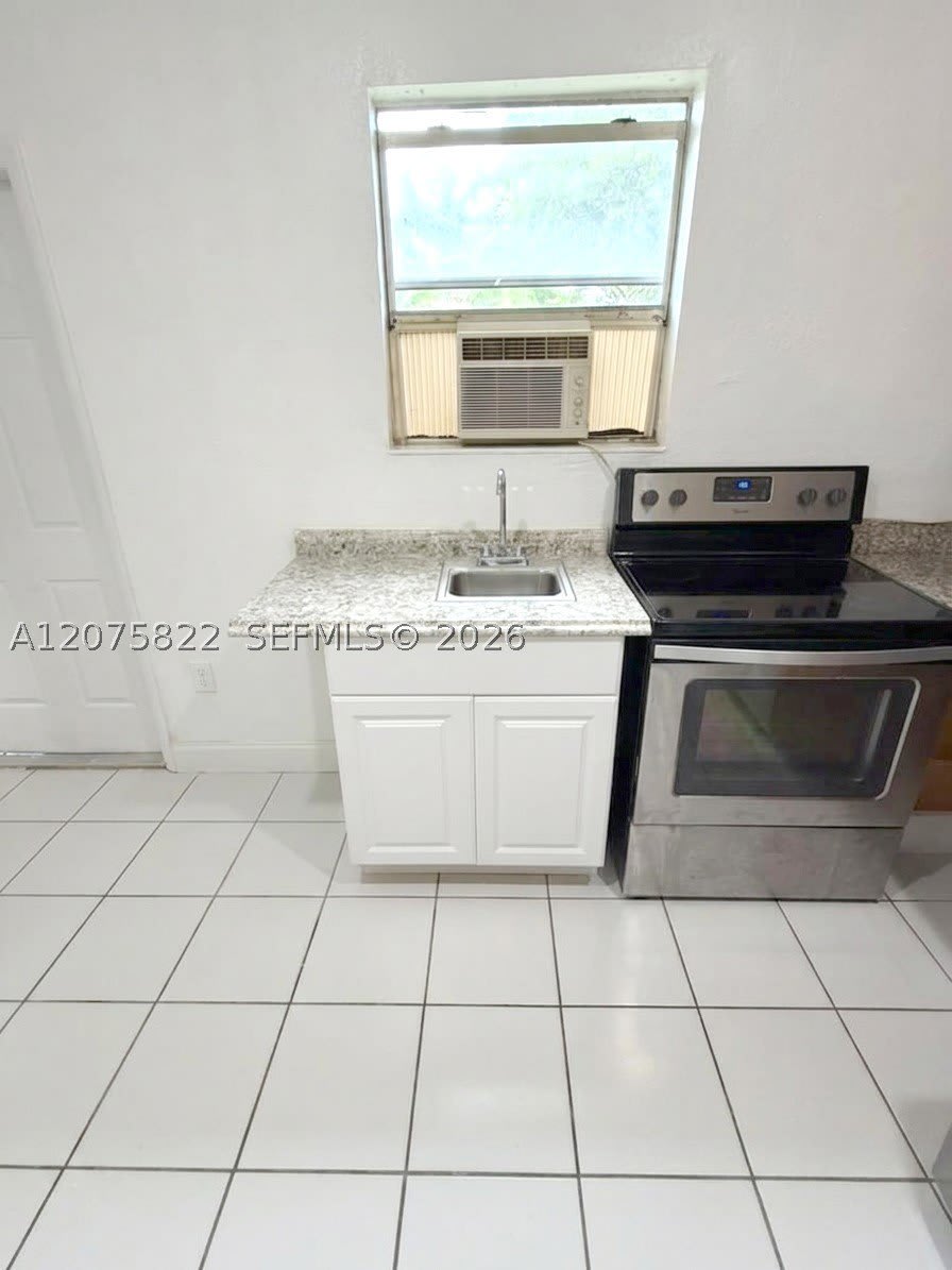 601 Ne 180Th St – photo 3