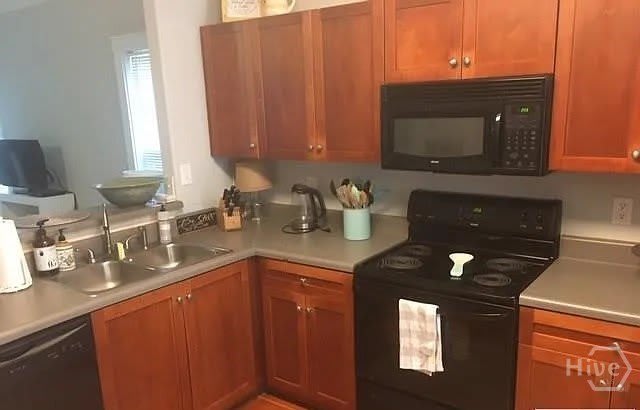 2060 Lakeside Drive – photo 5