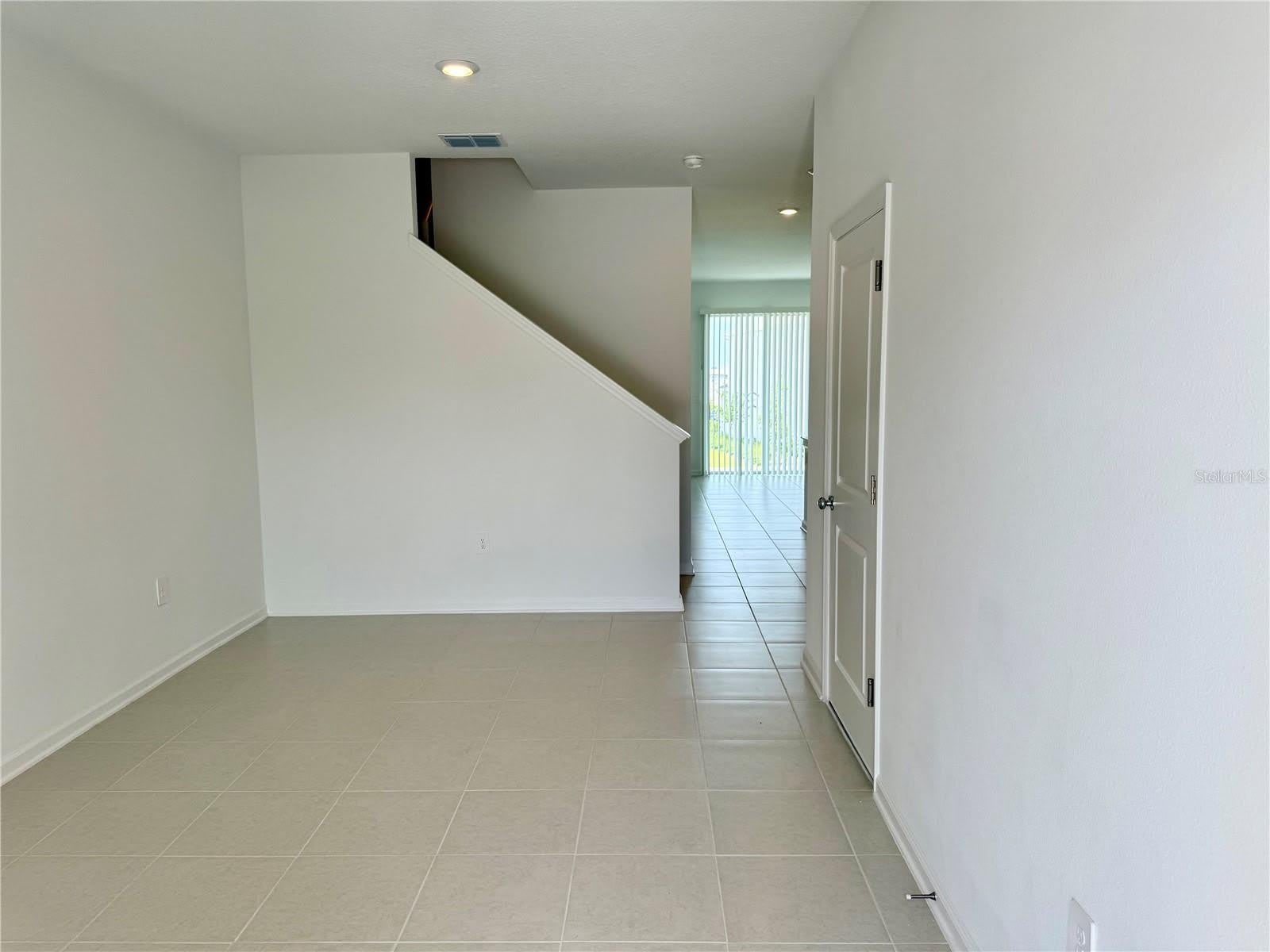 2658 Armstrong Ave – photo 3