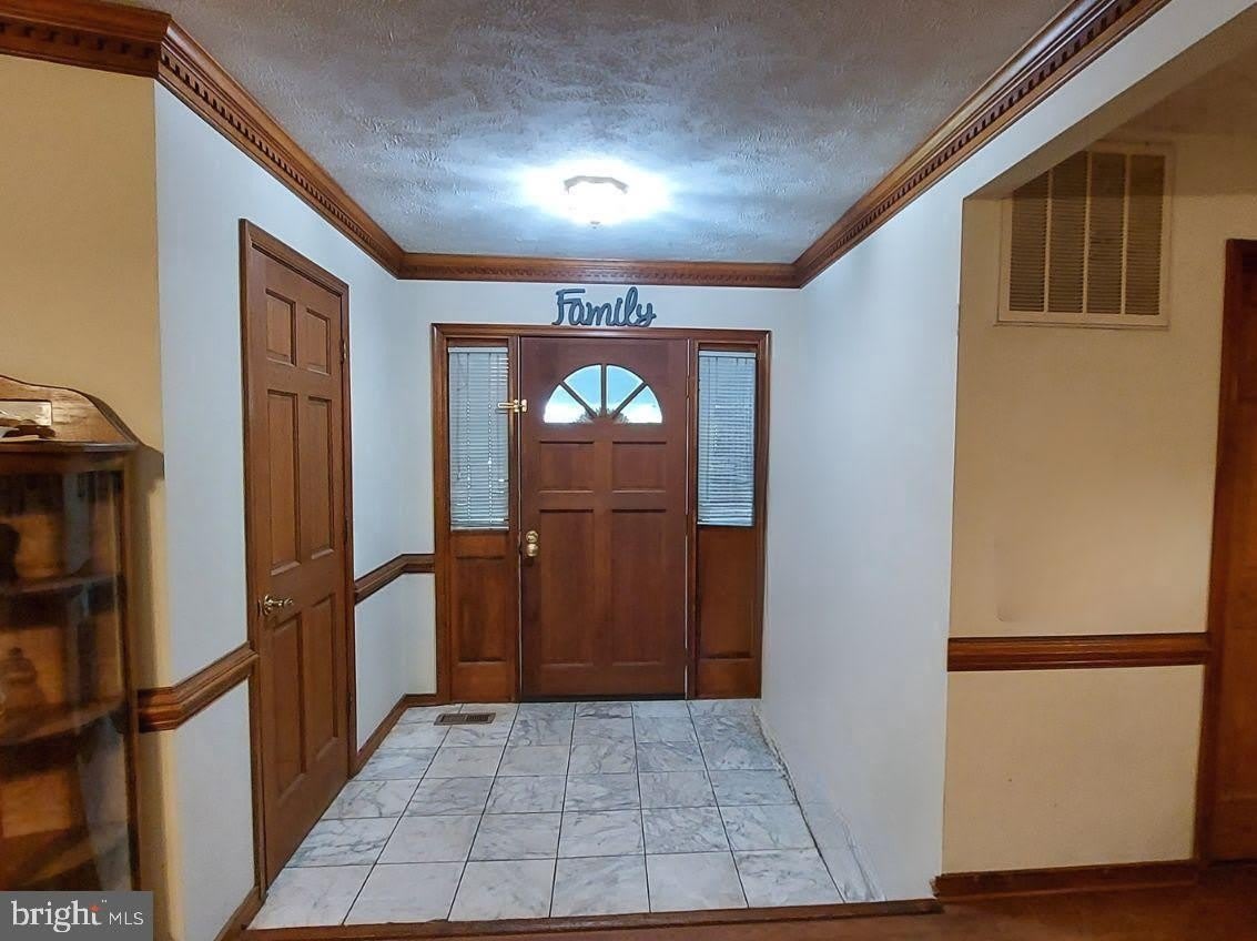 311 YORKTOWN Boulevard – photo 2