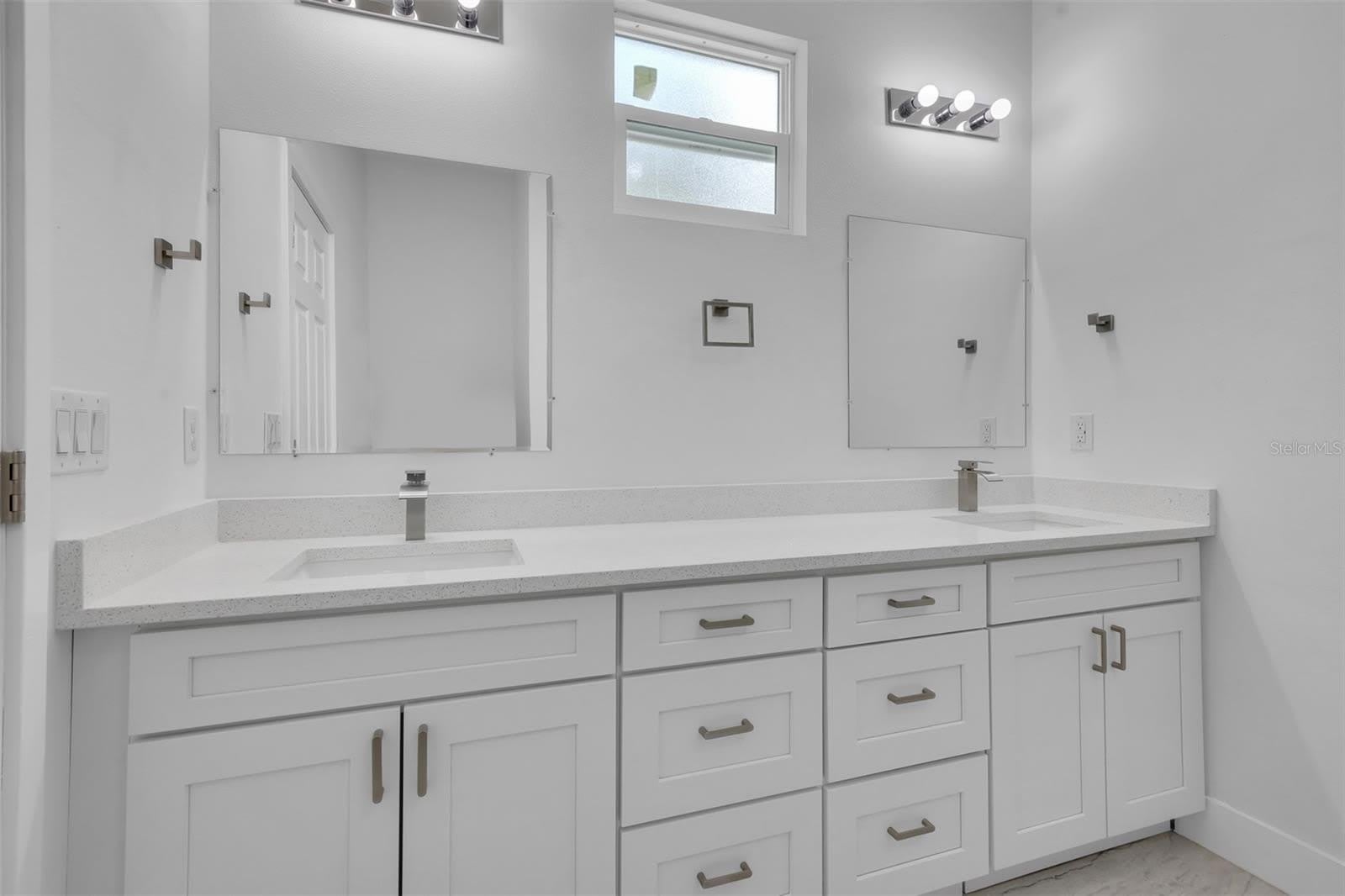1221 SW 5TH Street – photo 5