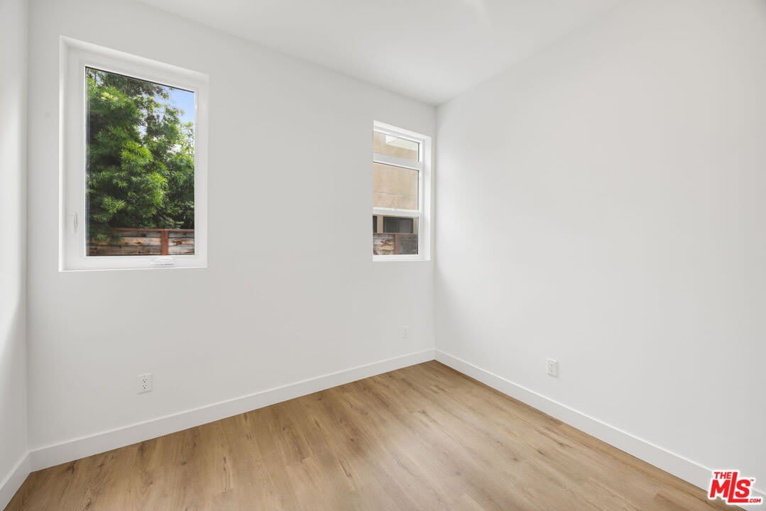 11253 Hatteras St – photo 5