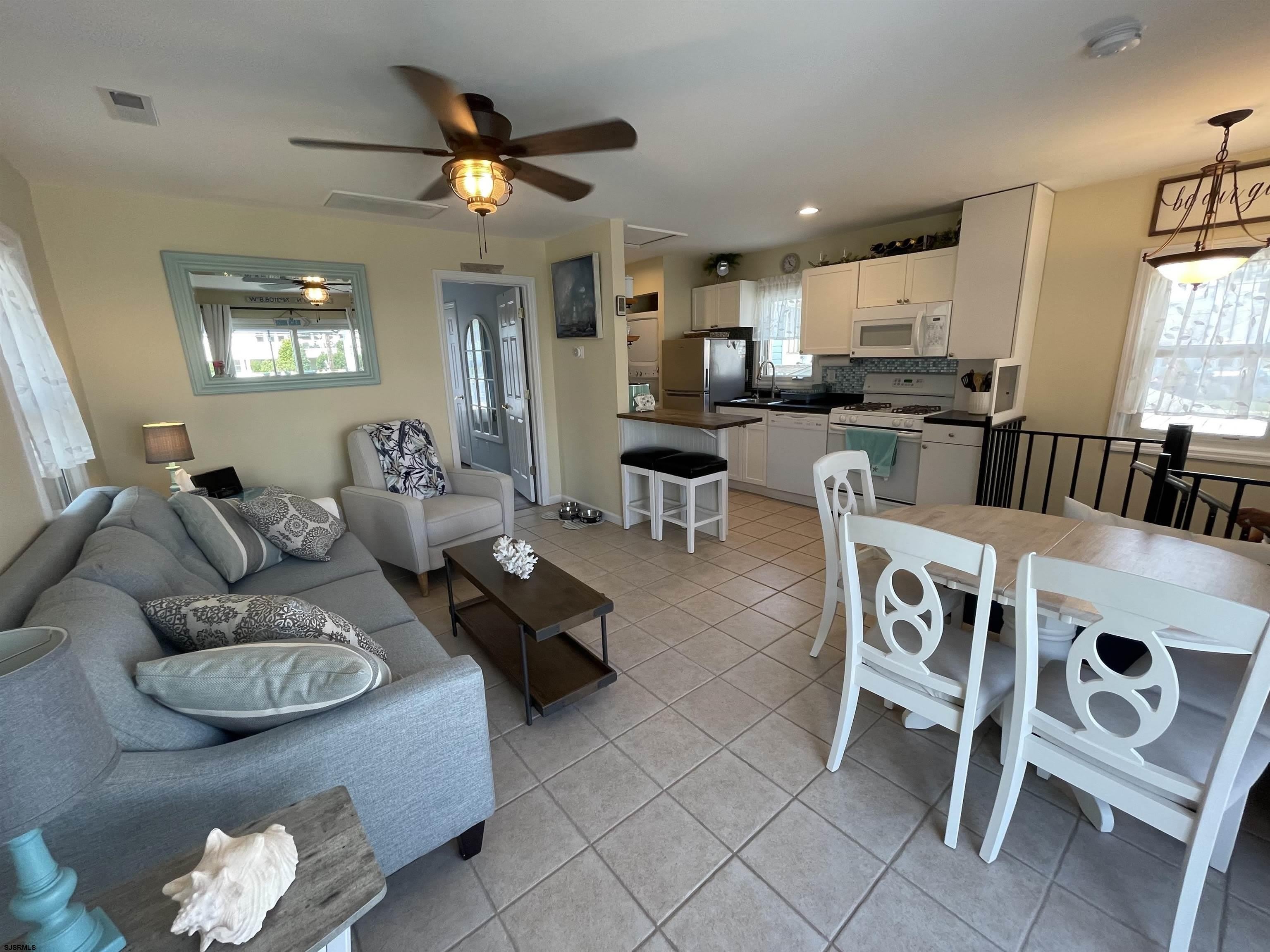 9614 Monmouth Ave – photo 4