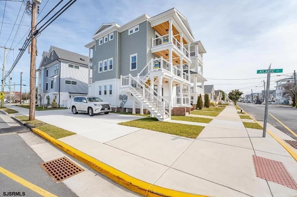 801 Stenton Pl – photo 2