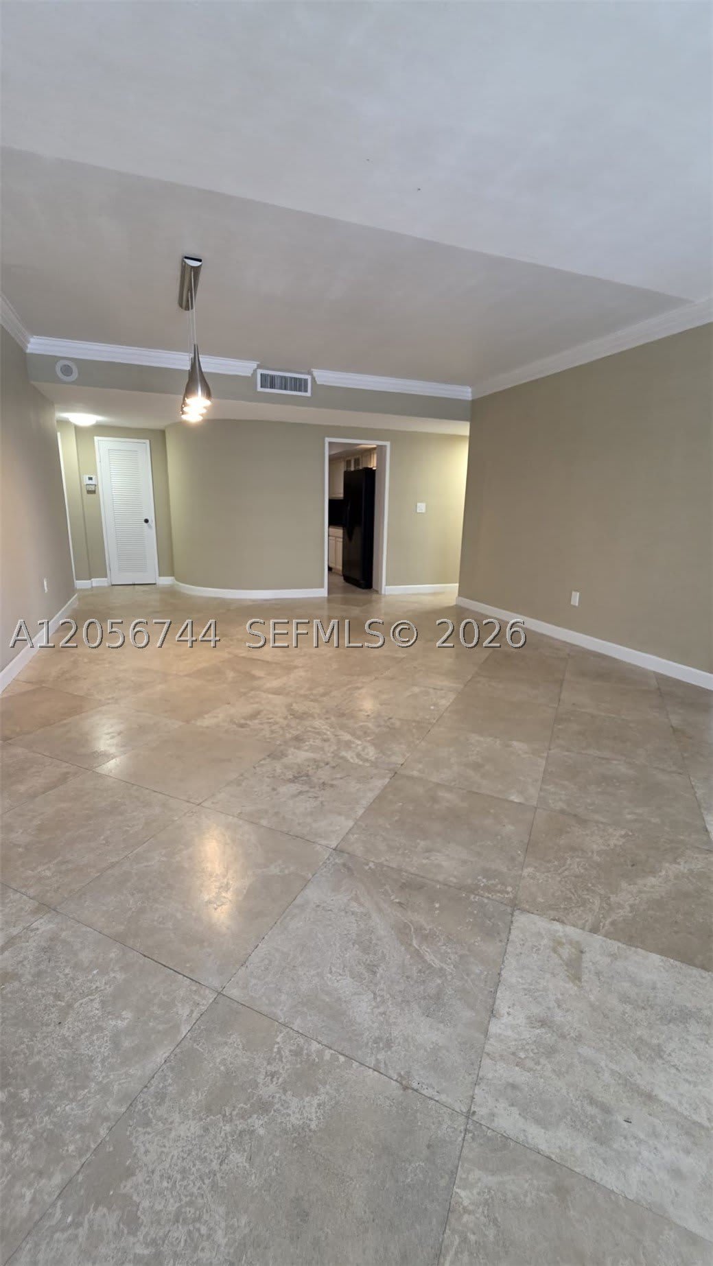 5825 Collins Ave – photo 4