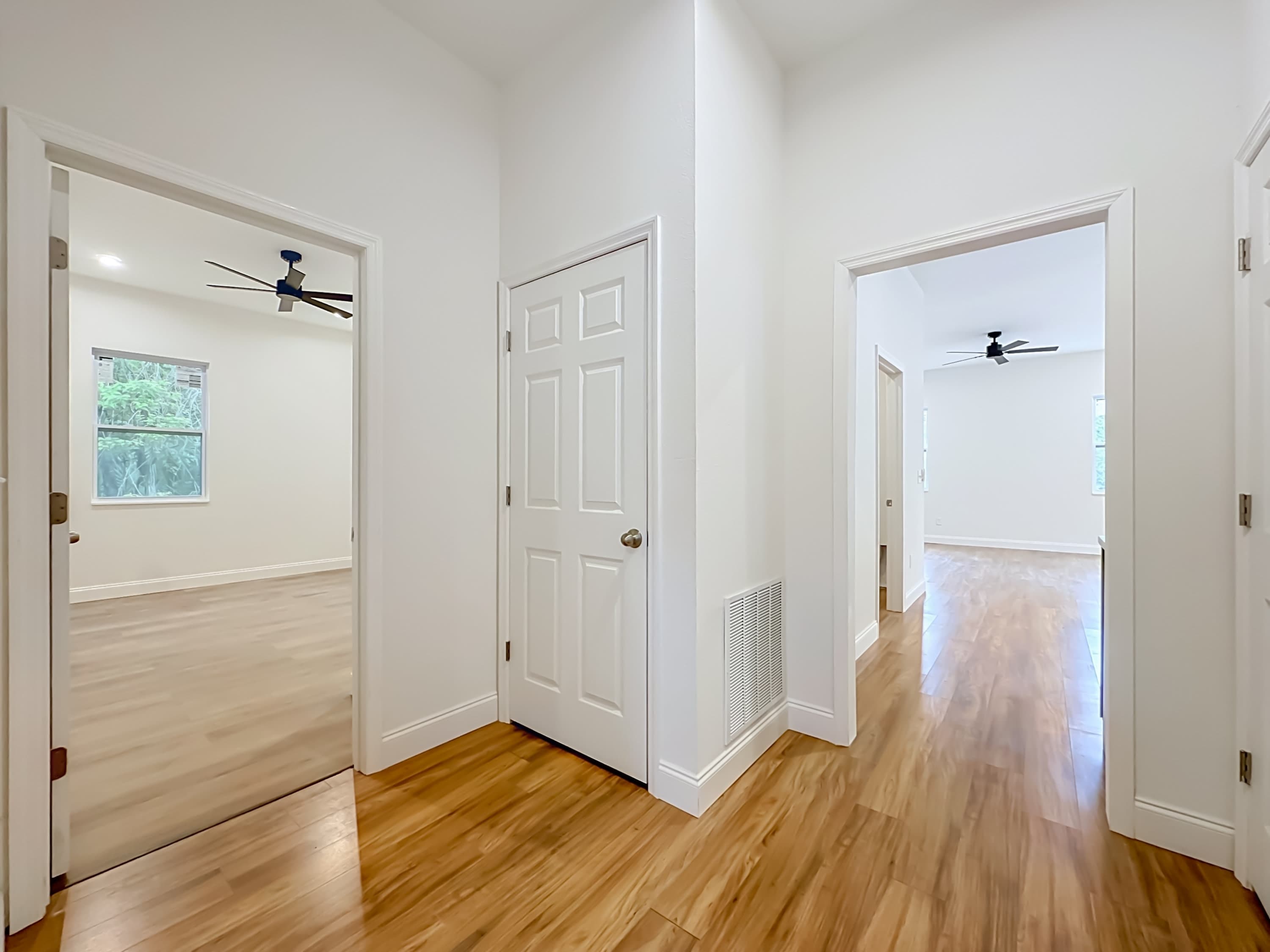 1192 West 25th Street – photo 4