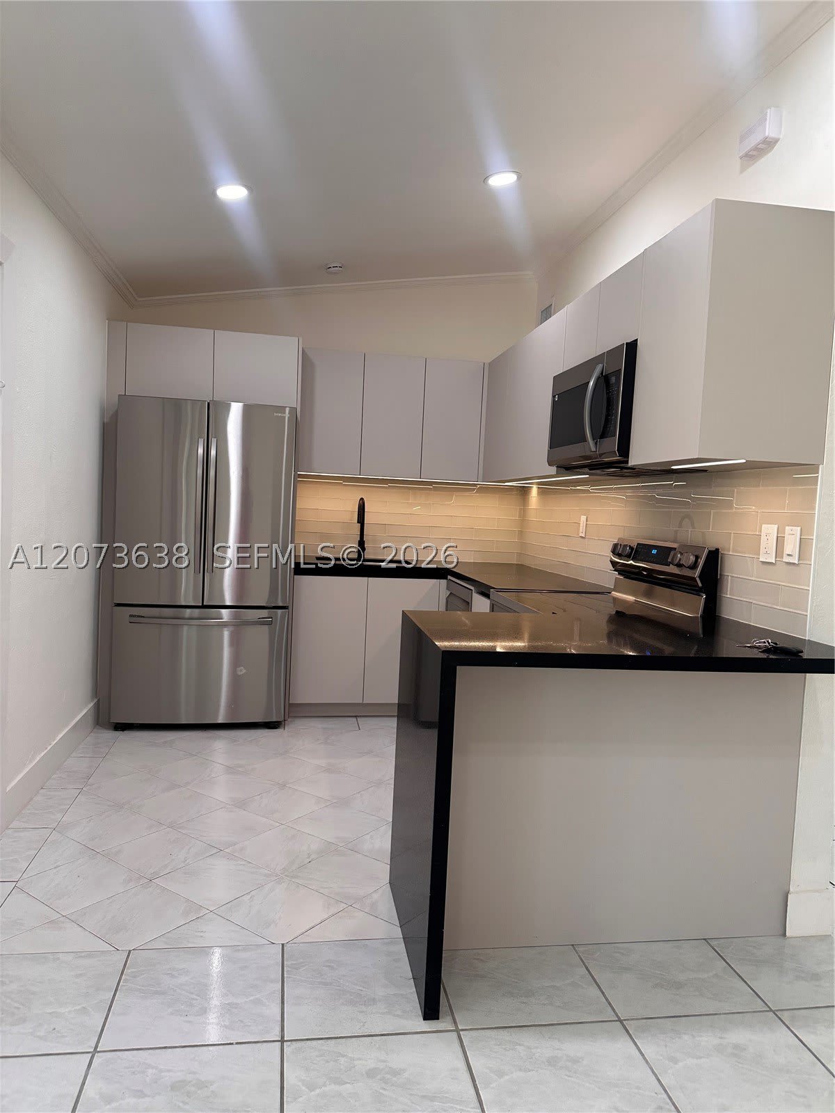 17521 NE 4th Ave – photo 3