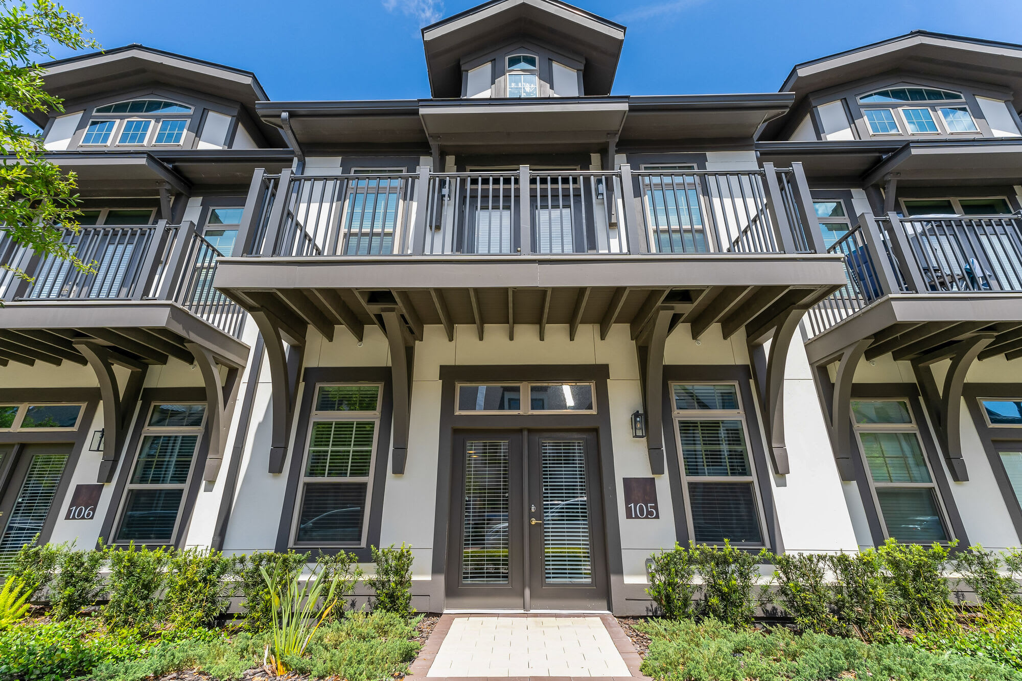 The Row Waterside Apartments – photo 4