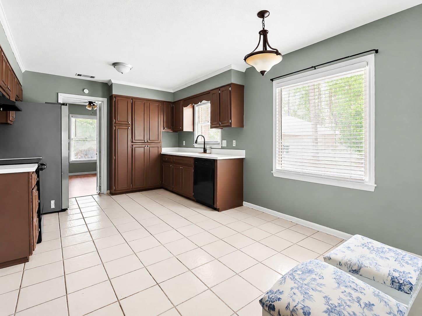 127 Pine Bluff Drive – photo 4