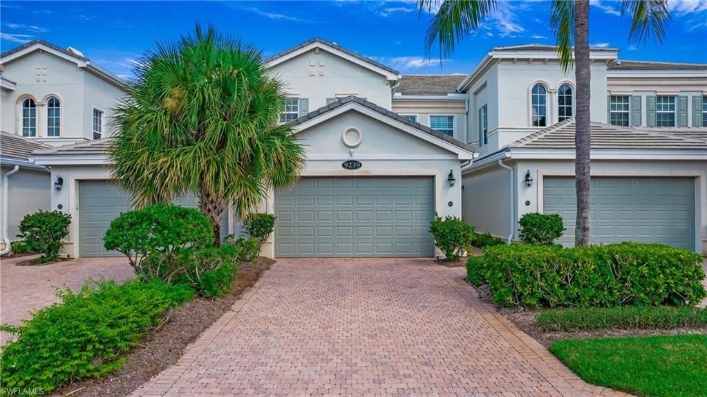 9239 Tesoro Ln – photo 1