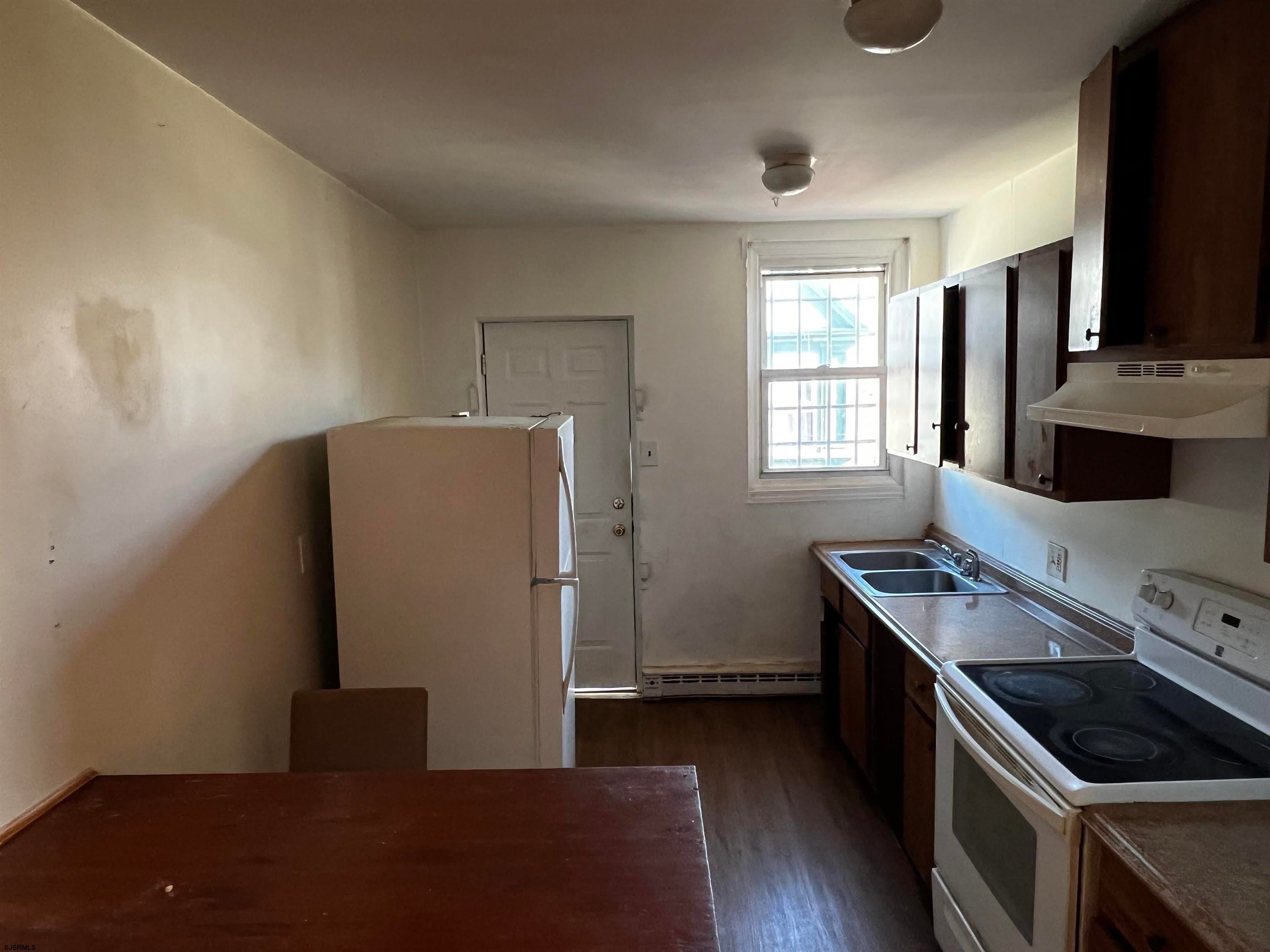 2504 Atlantic Ave – photo 3