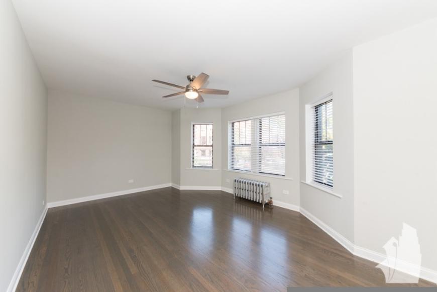 4549 North Leavitt St. – photo 3