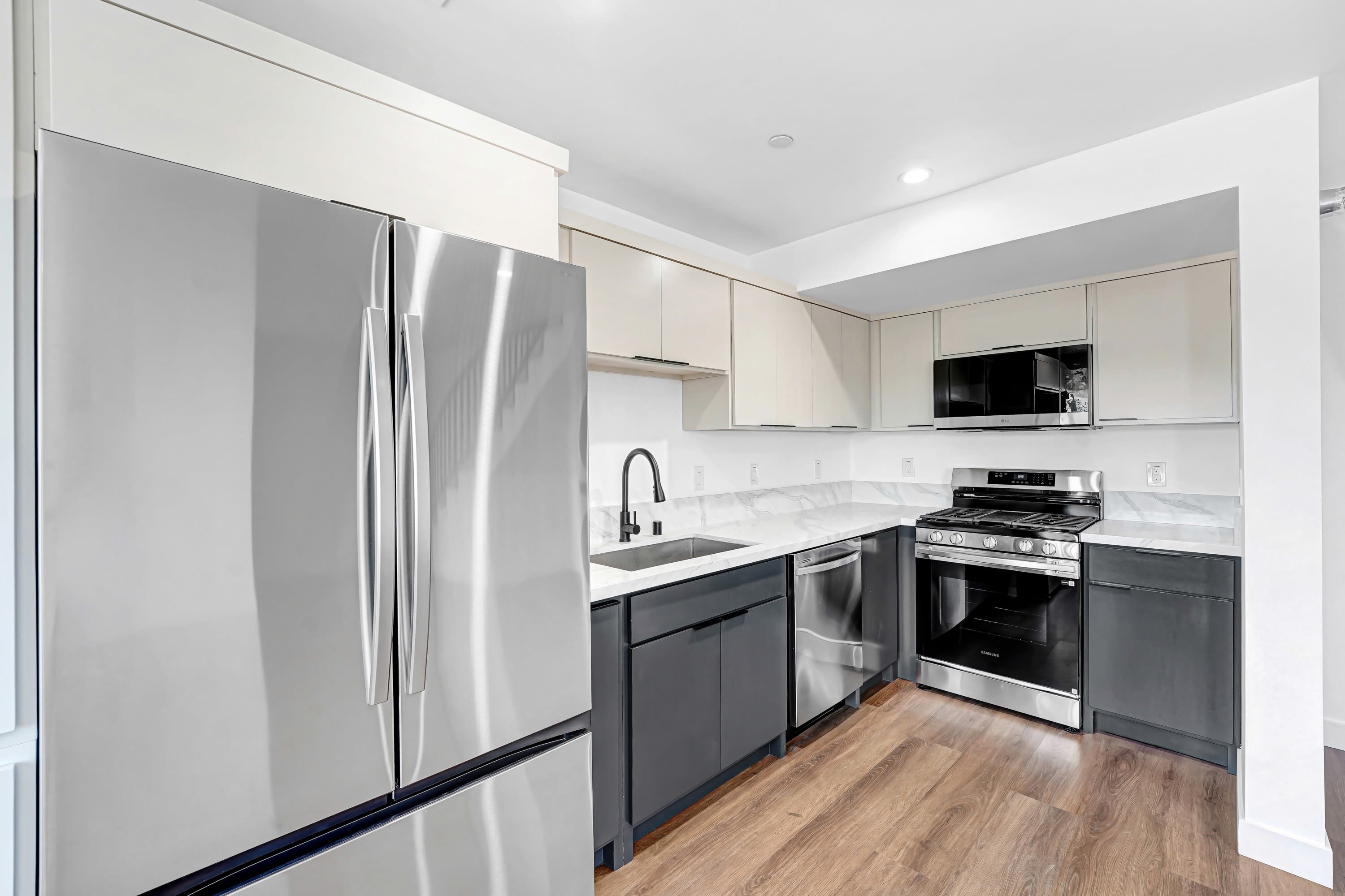 356 North Chicago Street – photo 3