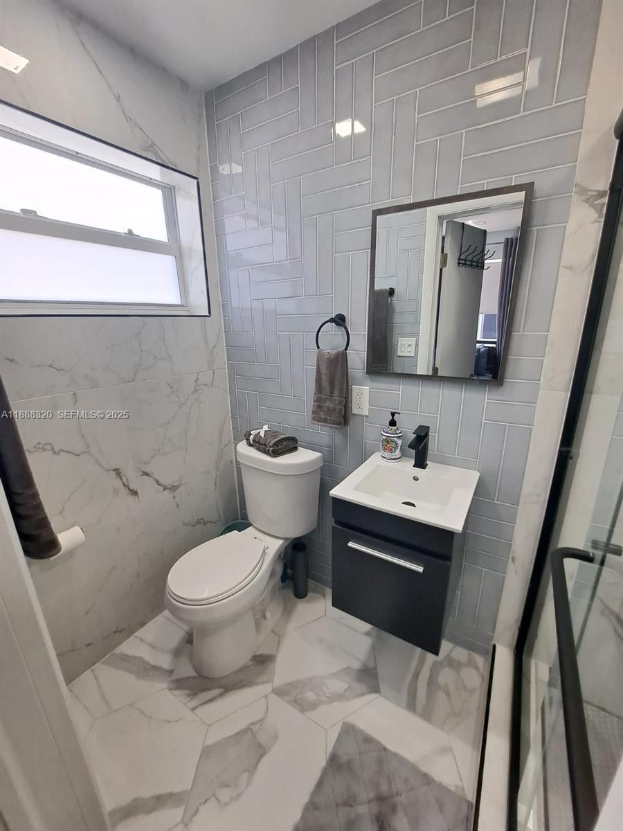2242 Polk St – photo 3