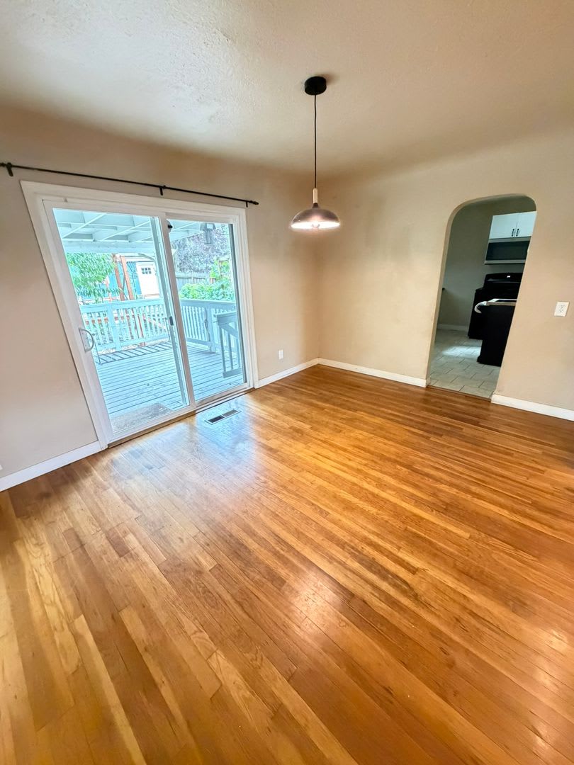 3 Bedroom With Large Back Yard And Trailer Parking – photo 5
