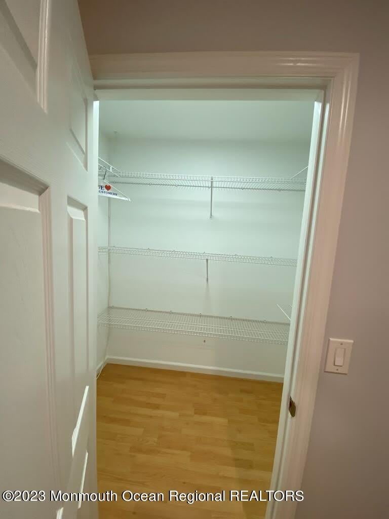259 Norgrove Avenue – photo 4