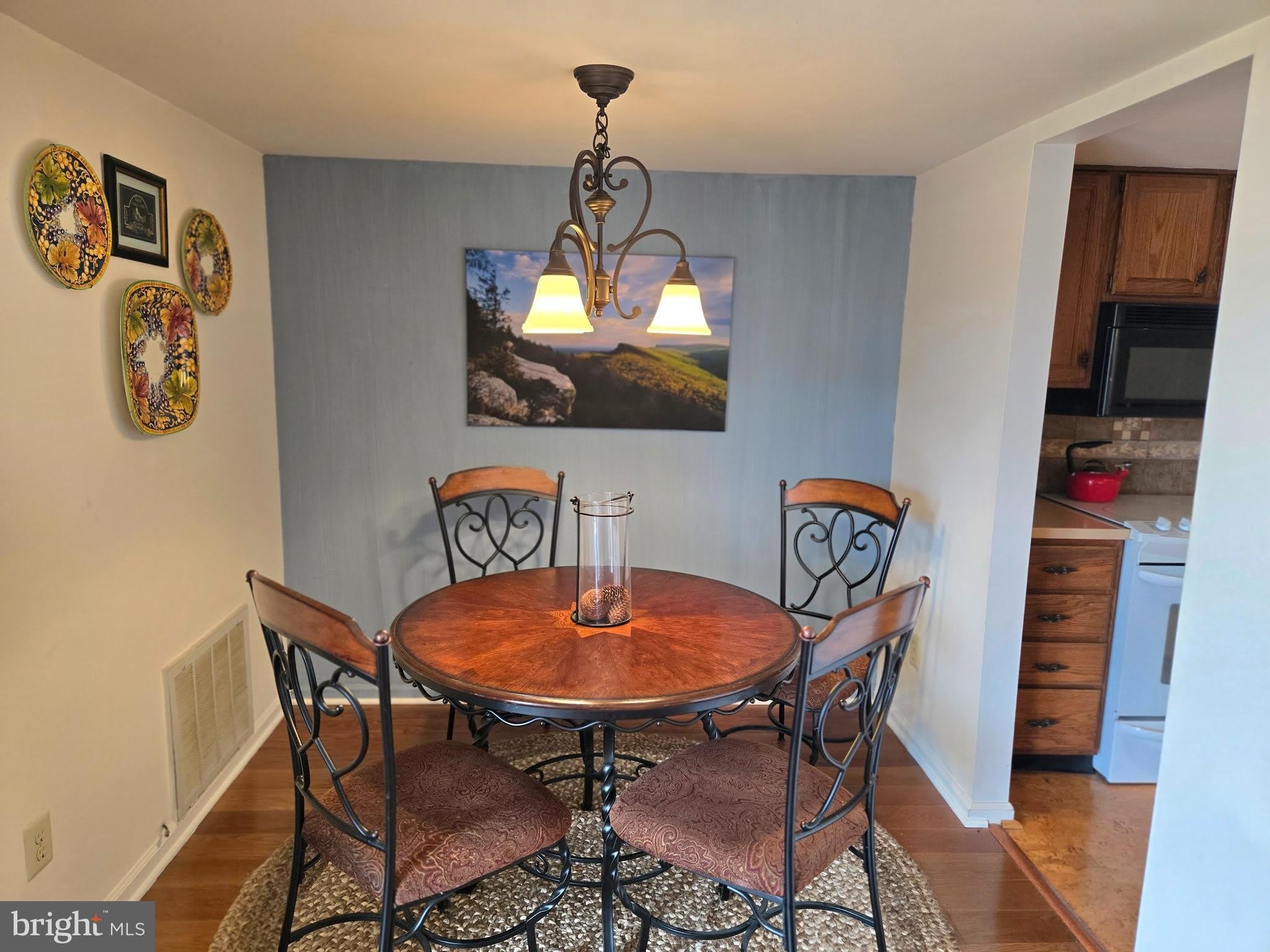 66 HERMITAGE Drive – photo 3