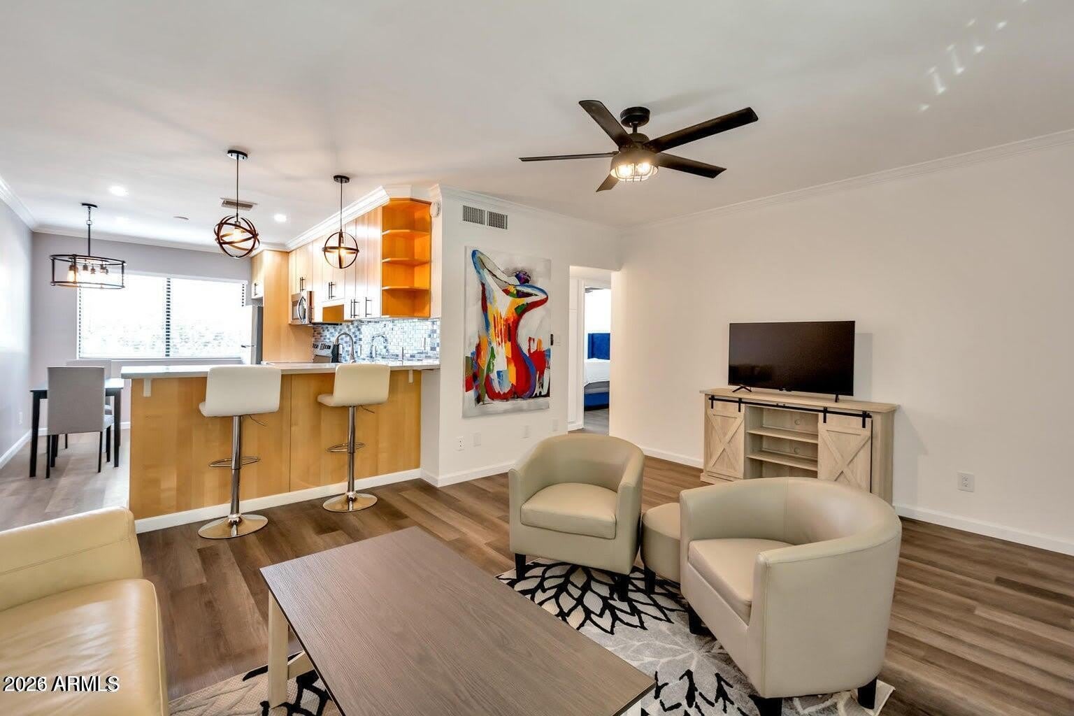 721 E MONTEBELLO Avenue – photo 5