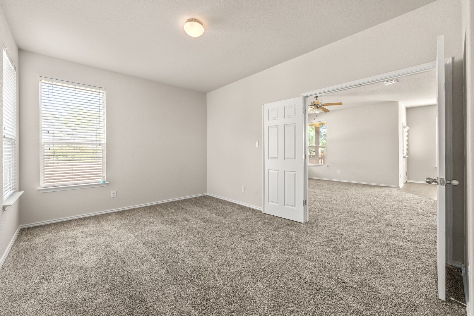 Spacious 4-Bedroom Solana Ridge Home with Office, Game Room & Large Backyard – photo 3