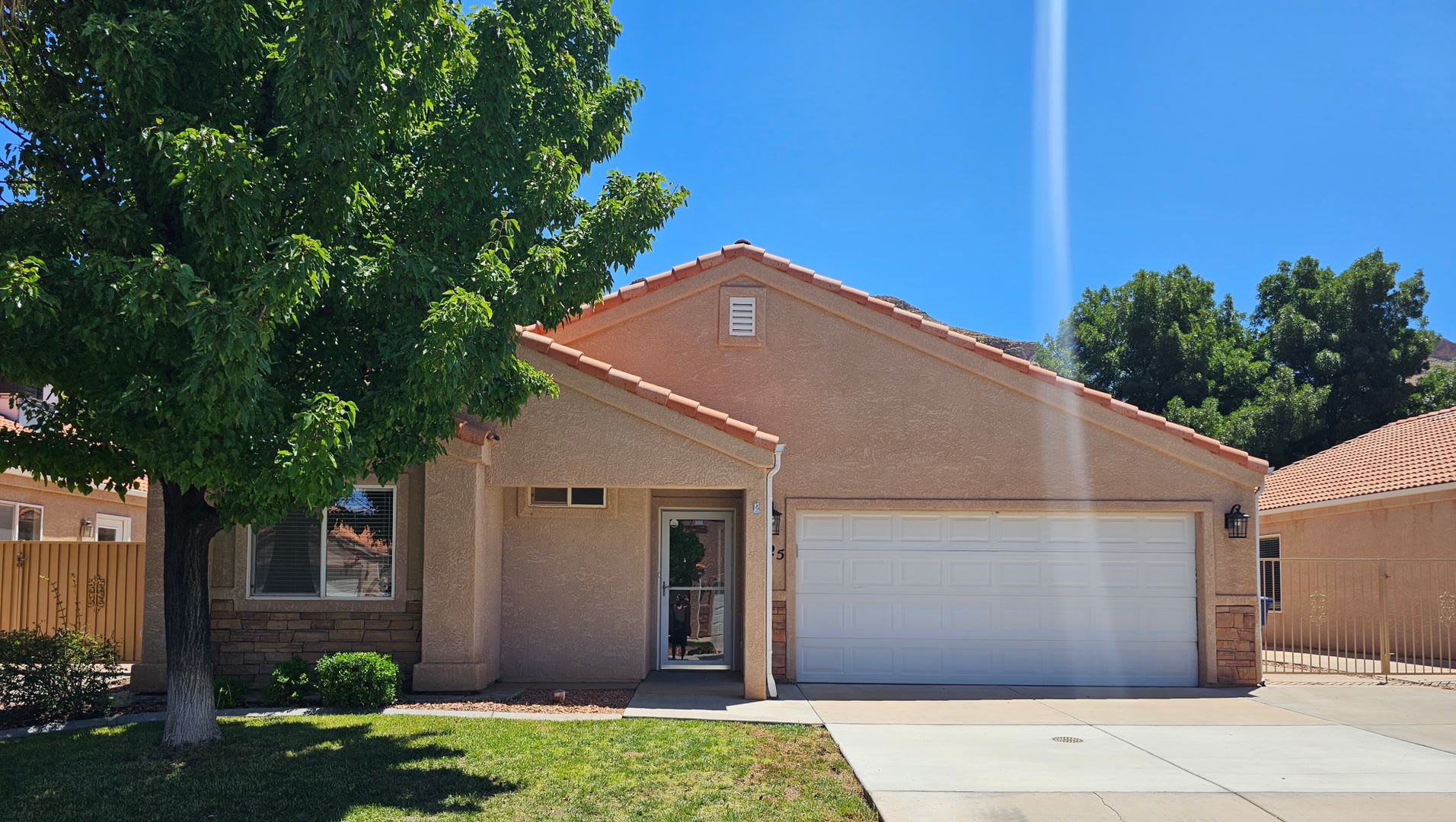 Small Pet Friendly 3 Bedroom Home – photo 1