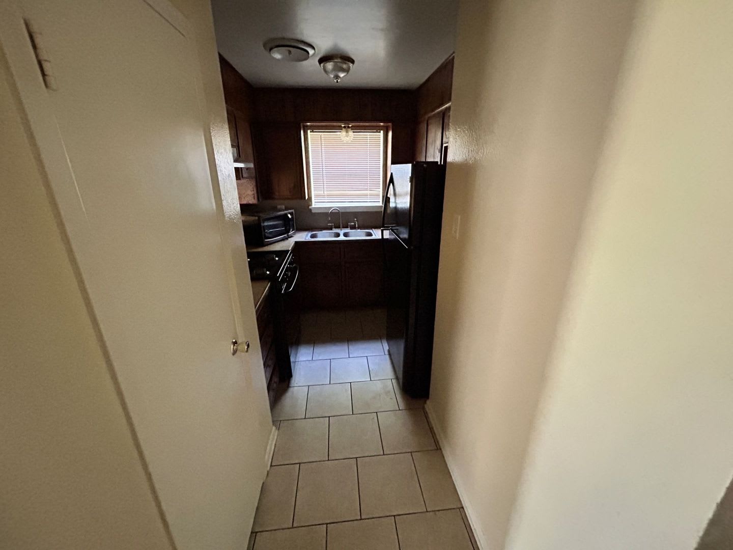3 bedroom 1 bath – photo 4