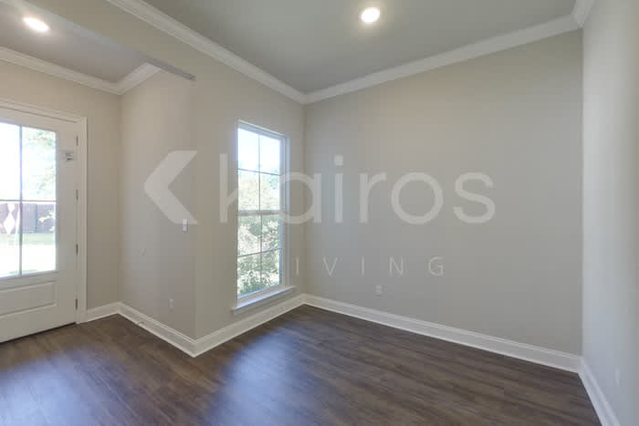 6405 Roux Drive – photo 3