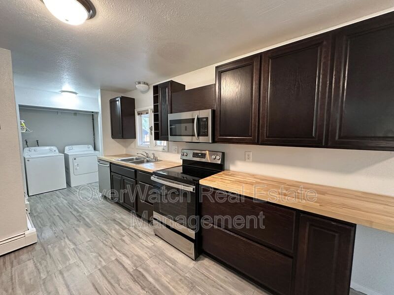 6121 De Armoun Rd – photo 5