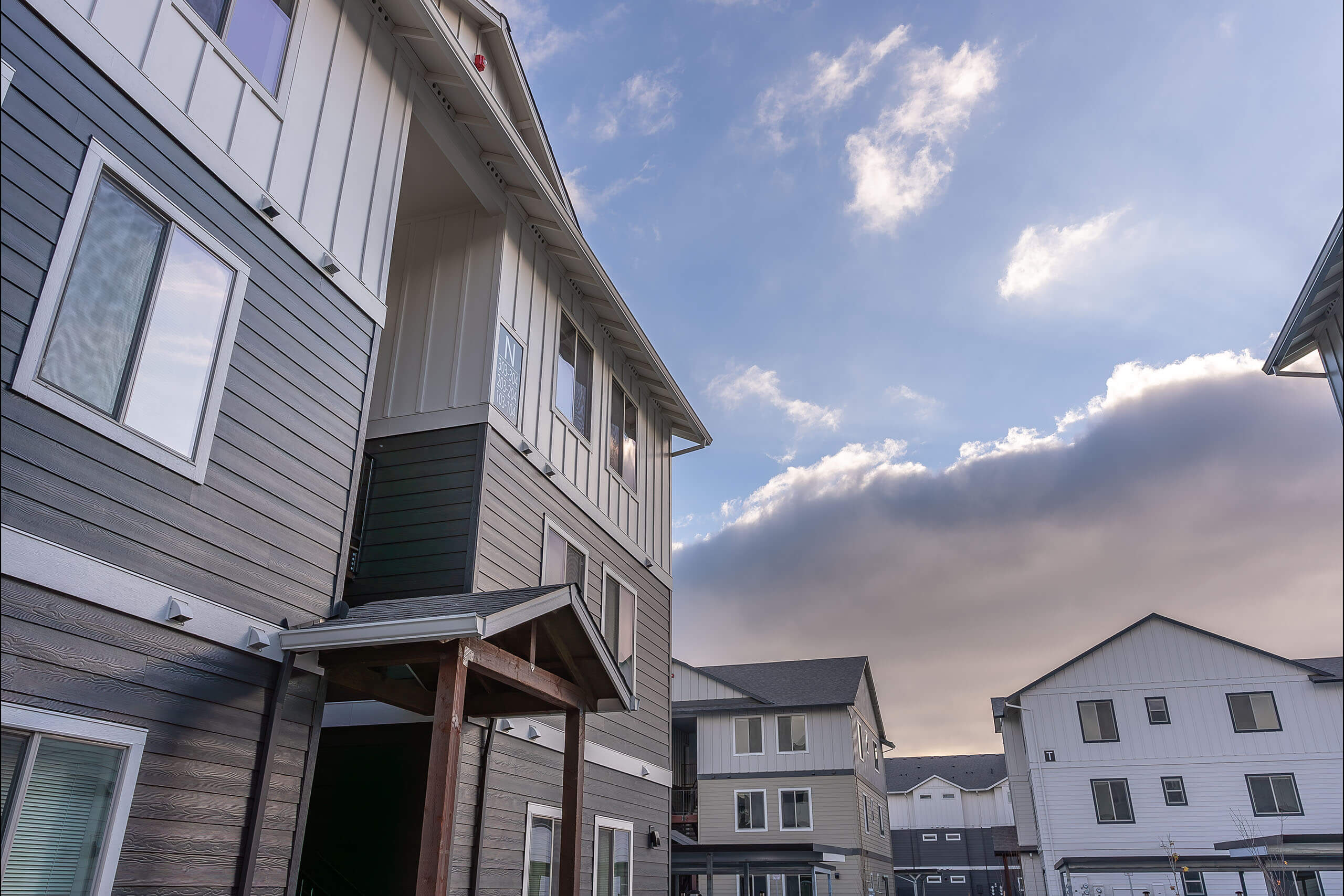 Woodburn West Apartment Homes – photo 4