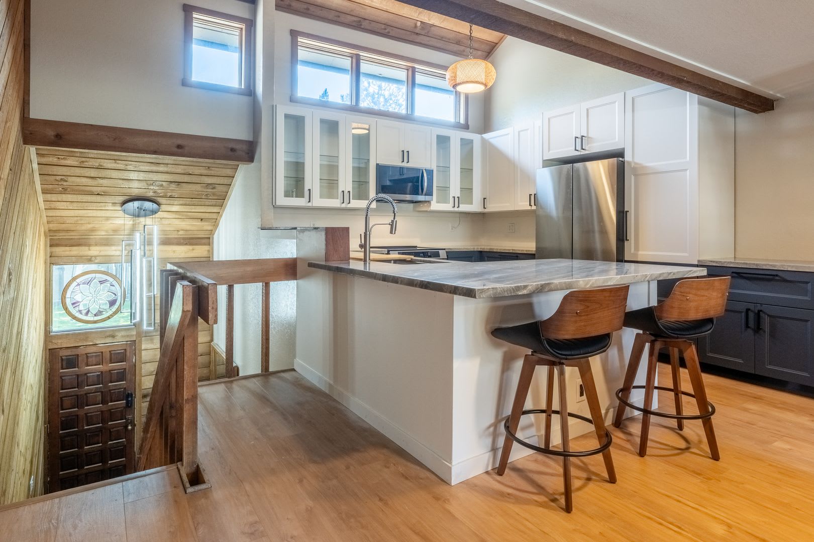 Spacious Snowcreek III Condo – Winter Rental – photo 5
