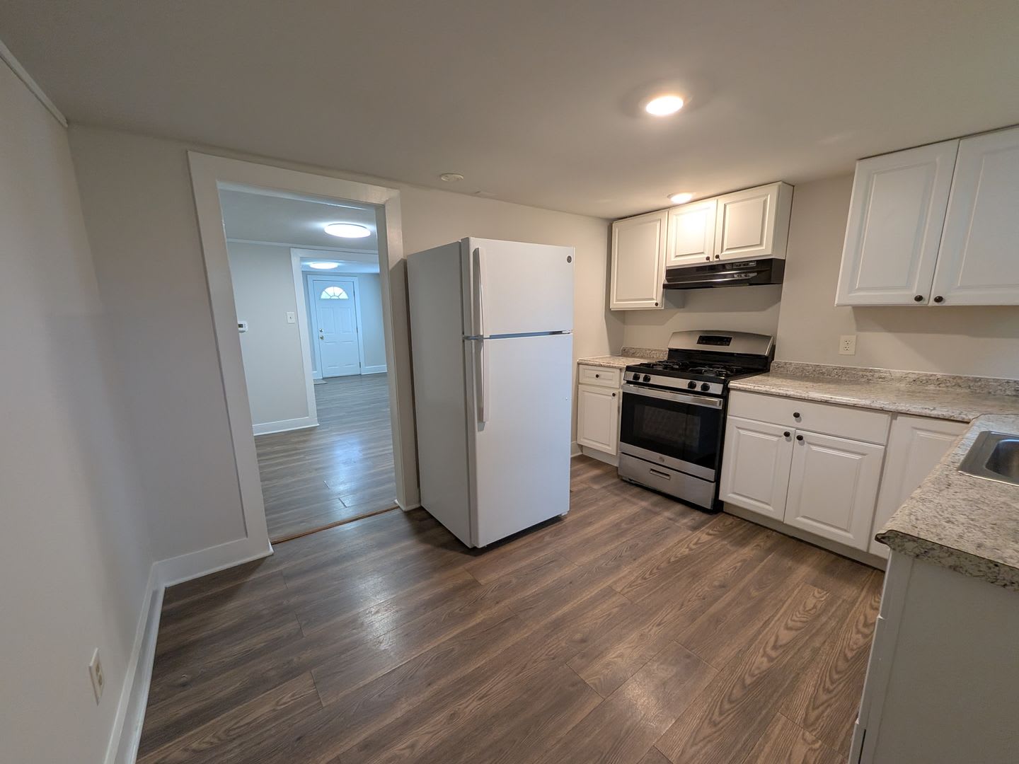 2 Bedroom Home For Rent – photo 5