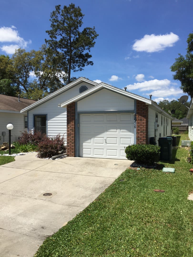 Wellington Station 3 2 1 Patio Home – photo 3