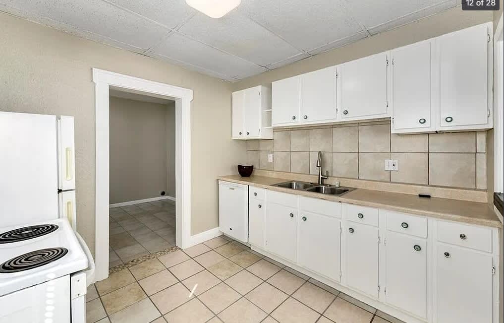 1126 Fremont Avenue – photo 4