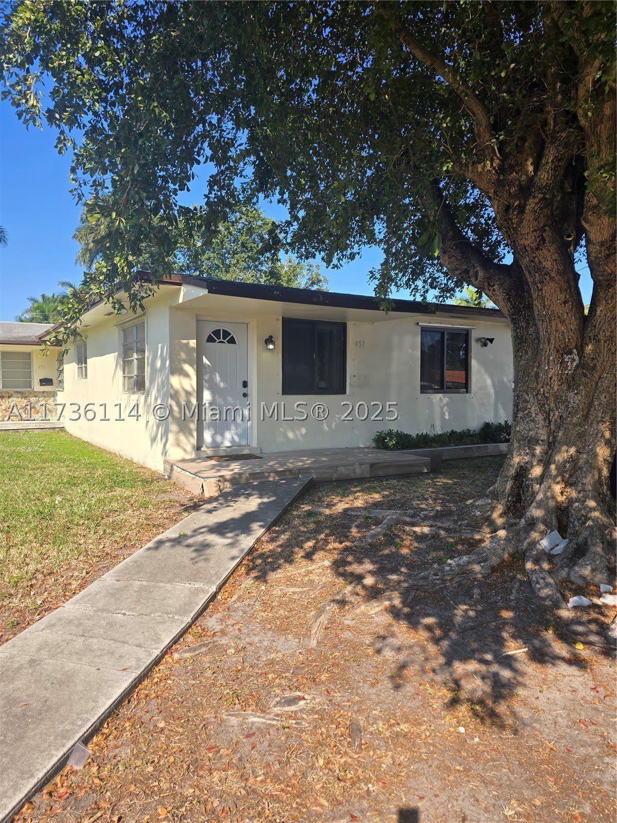 457 NE 140th St – photo 5