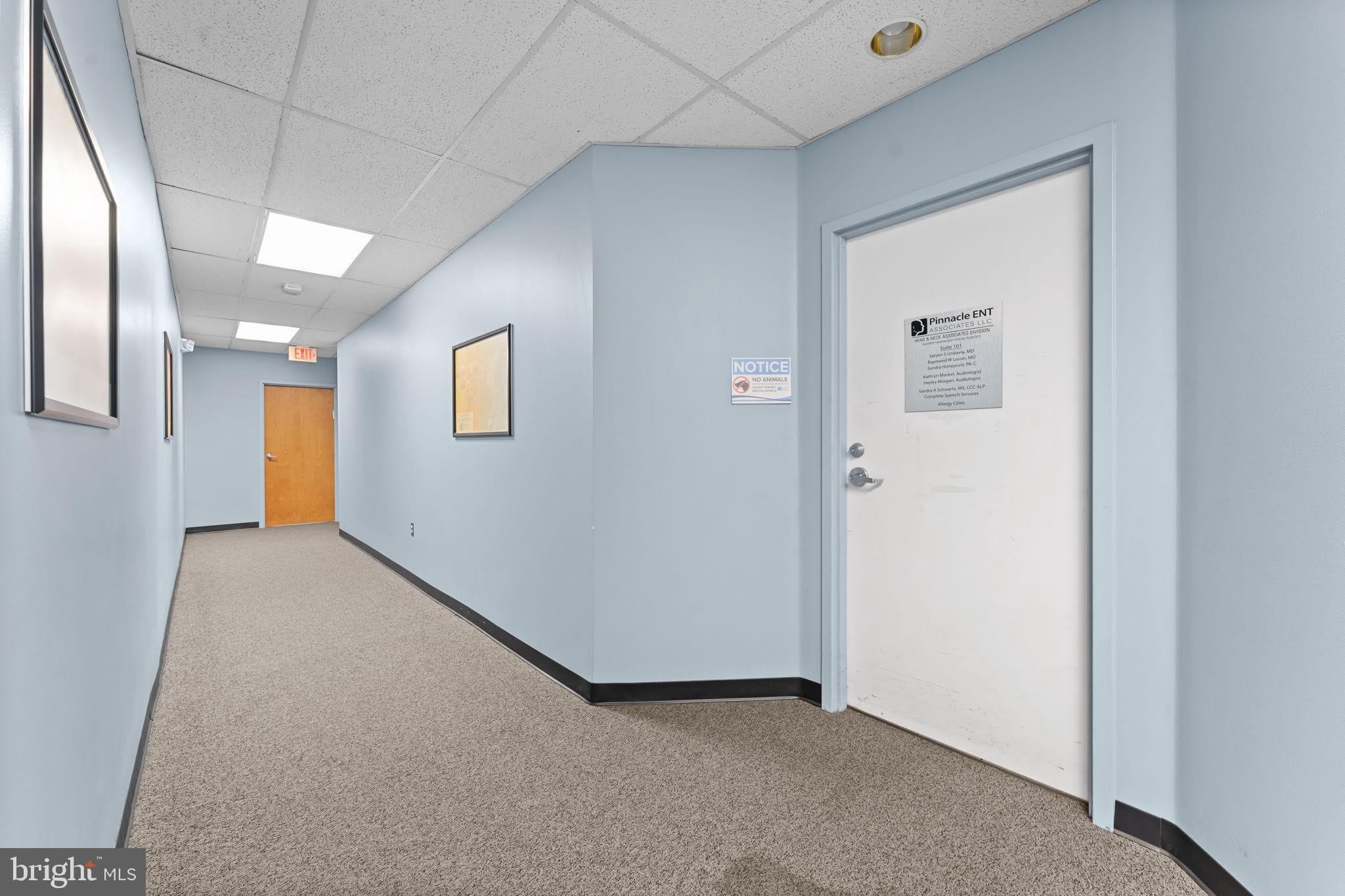301 W CHESTER Pike – photo 3