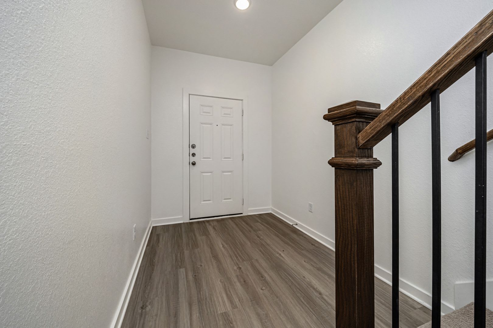 2010 Augustus Dr. – photo 2