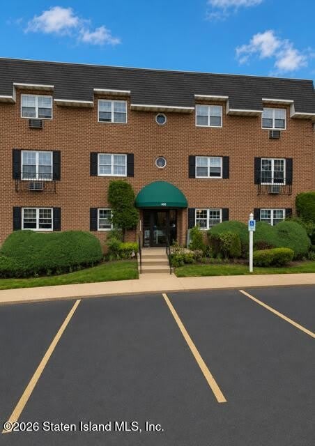 400 Maryland Avenue – photo 1