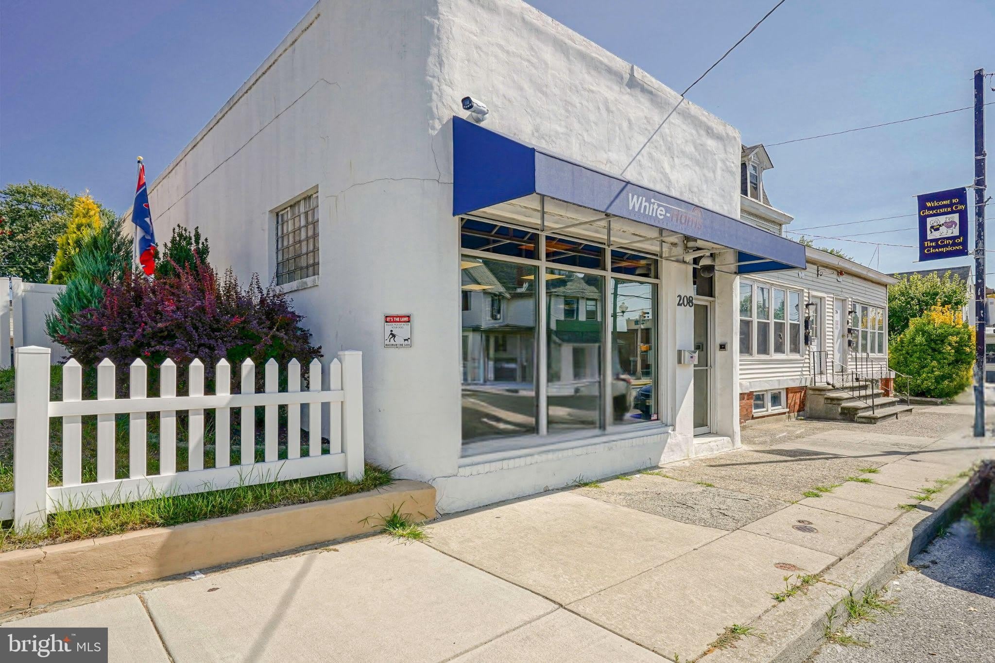 208 N Broadway – photo 5
