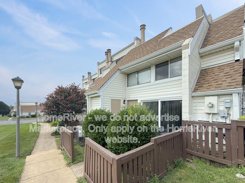 1060 Norwood Ct – photo 2
