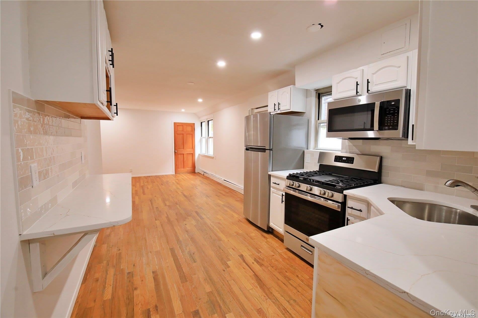 750 E Broadway – photo 2