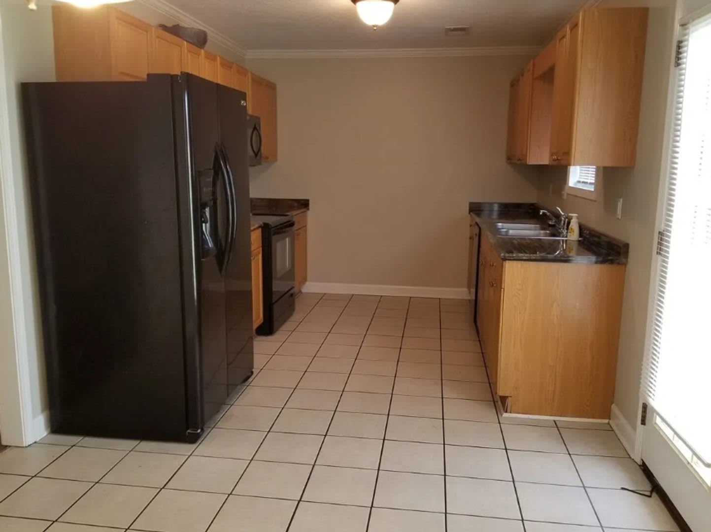 Welcome to your next home! 4 Bed 2 Bath – photo 3